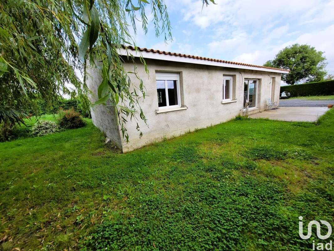 Photo 3 - Maison à SAINT-BONNET-SUR-GIRONDE