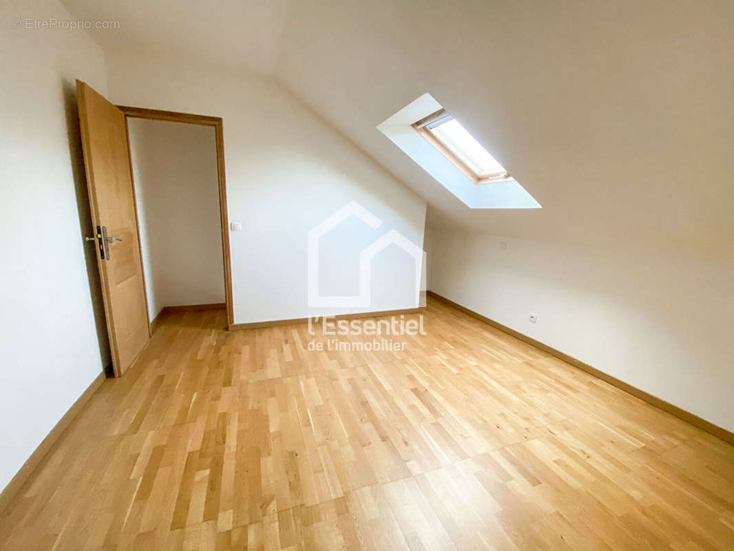 Appartement à VERNEUIL-SUR-SEINE