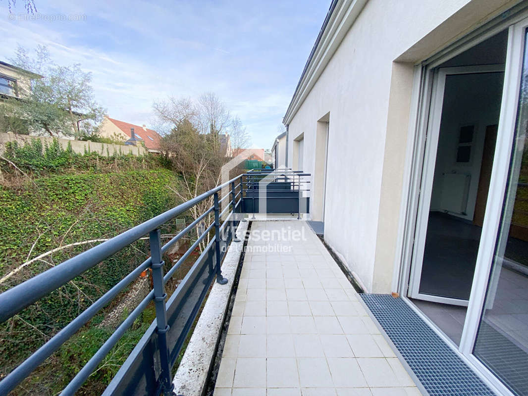 Appartement à VERNEUIL-SUR-SEINE