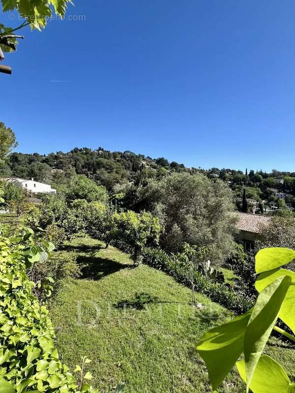 Maison à MOUGINS