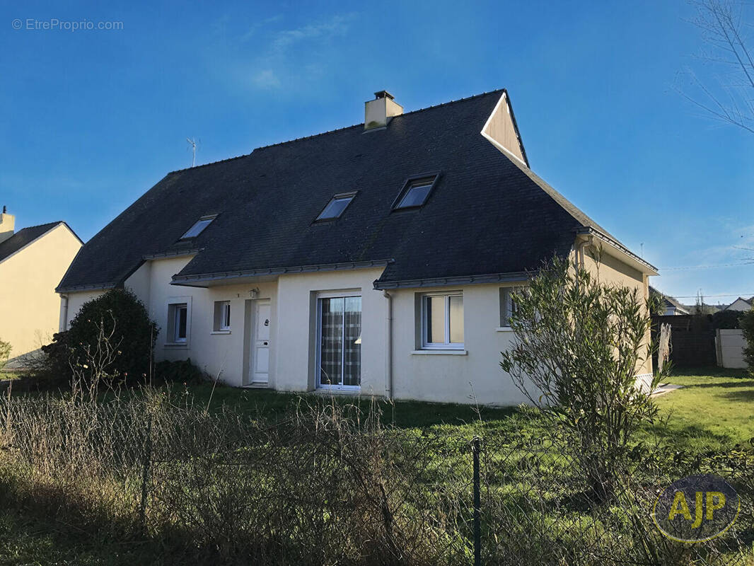 Maison à LE POULIGUEN