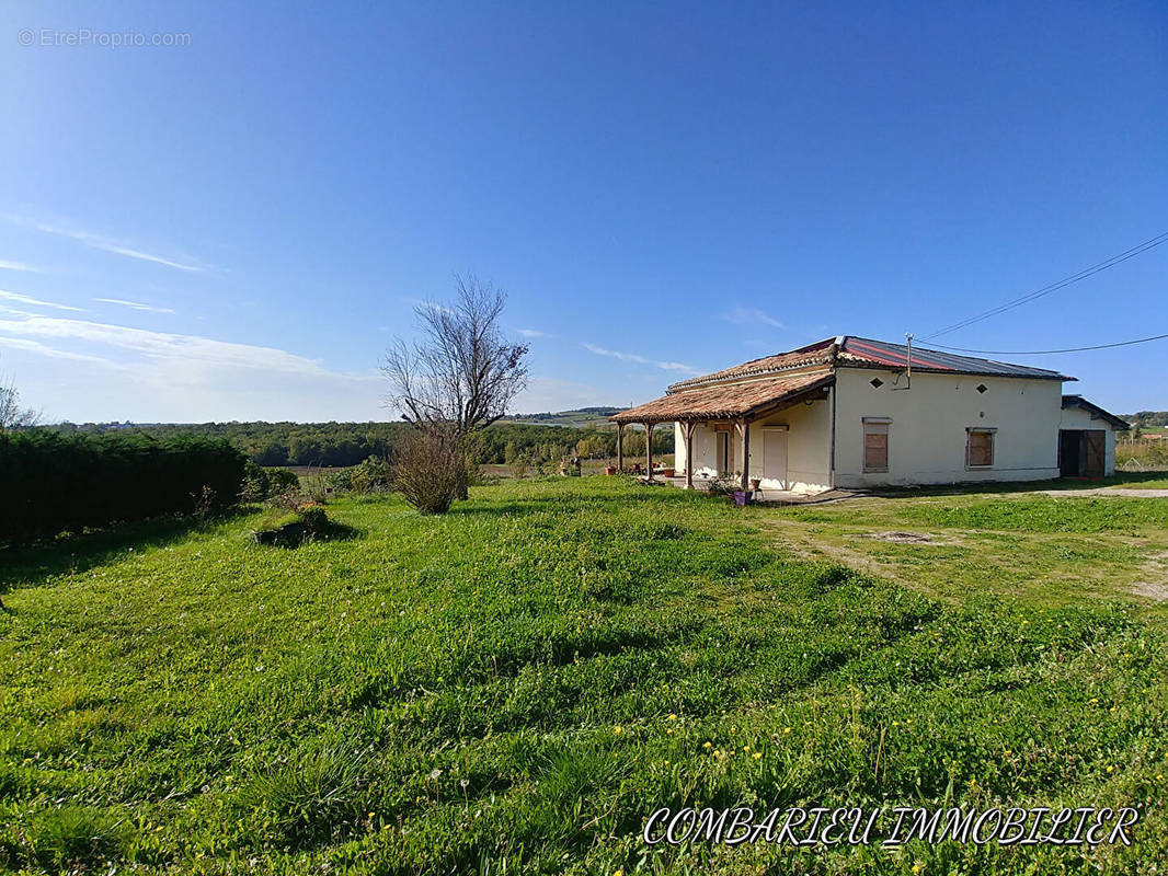 Maison à CAUSSADE