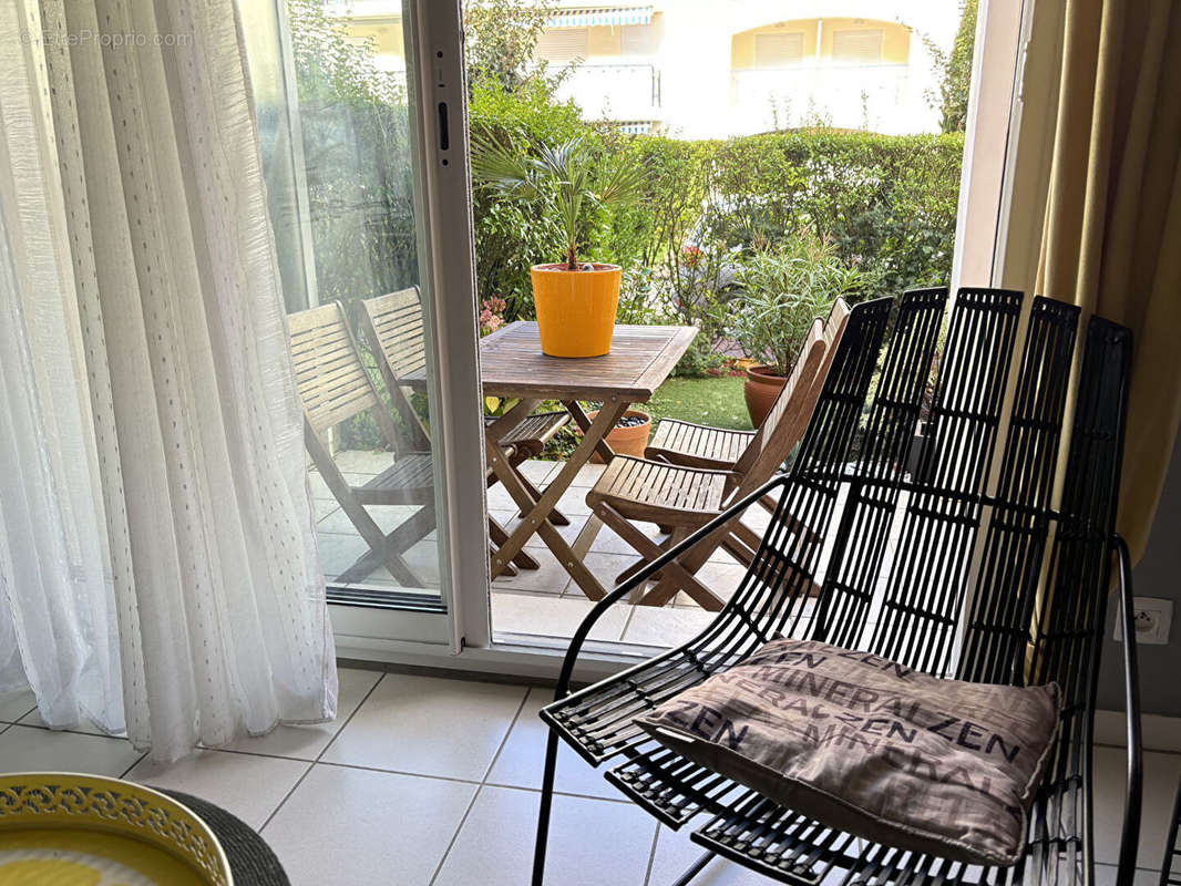 Appartement à VAUX-SUR-MER