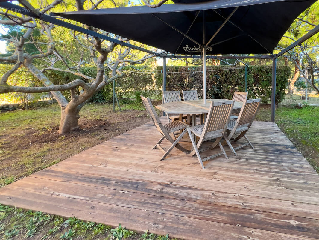 Appartement à LA LONDE-LES-MAURES