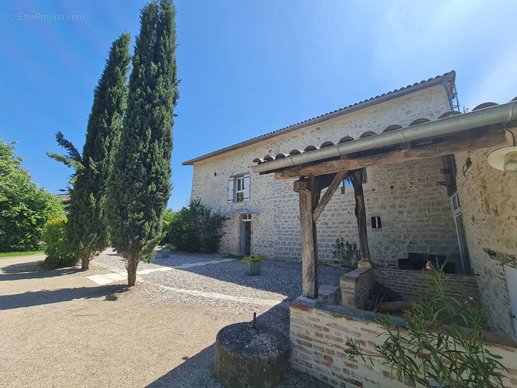 Maison à SAINT-SYLVESTRE-SUR-LOT