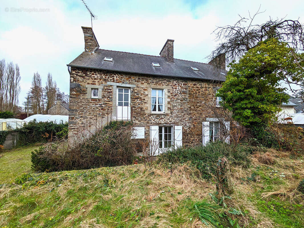 Maison à DOL-DE-BRETAGNE