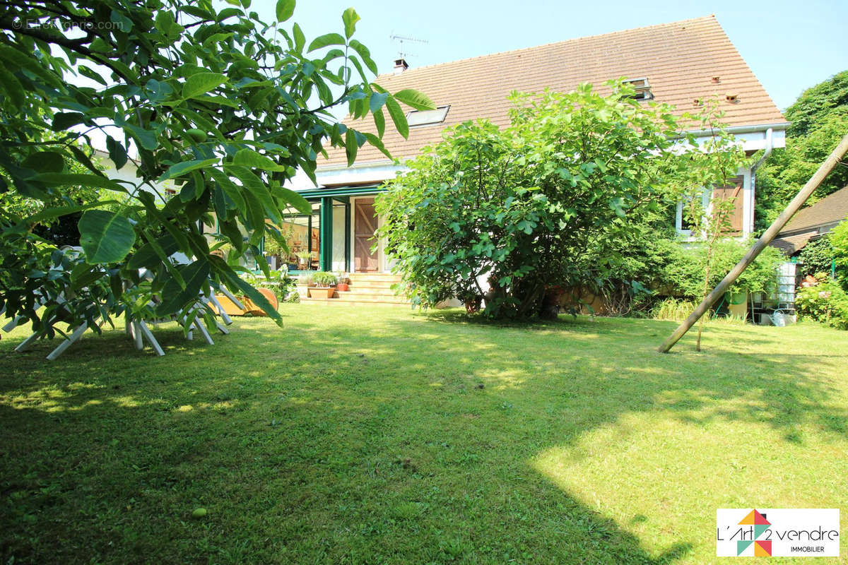 Maison à BOUSSY-SAINT-ANTOINE