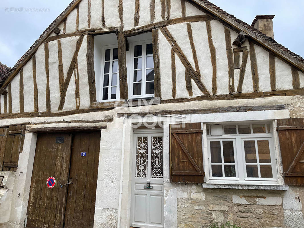 Maison à SAINT-BRIS-LE-VINEUX