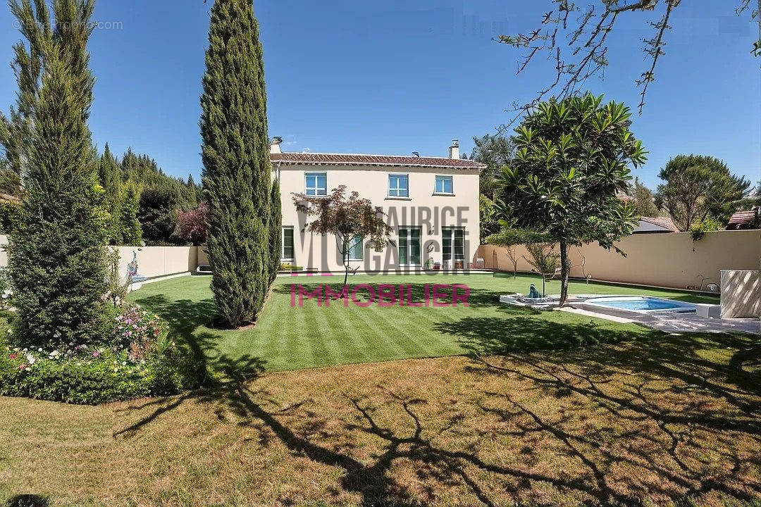 Maison à SAINTE-CECILE-LES-VIGNES