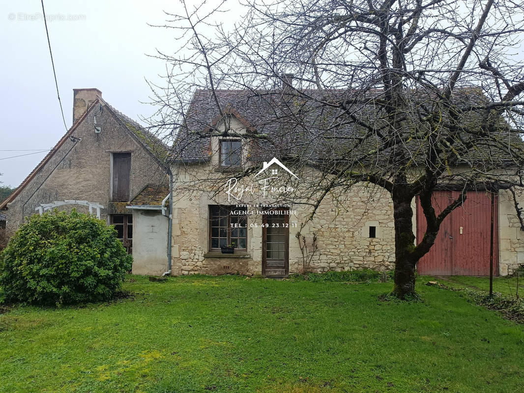 Fermette de 100 m2 hab avec dépendances - Maison à YZEURES-SUR-CREUSE