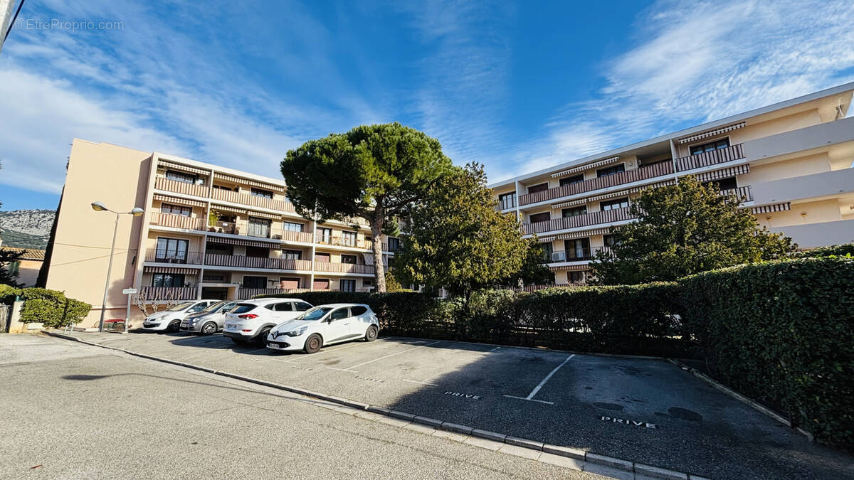 Appartement à LA VALETTE-DU-VAR