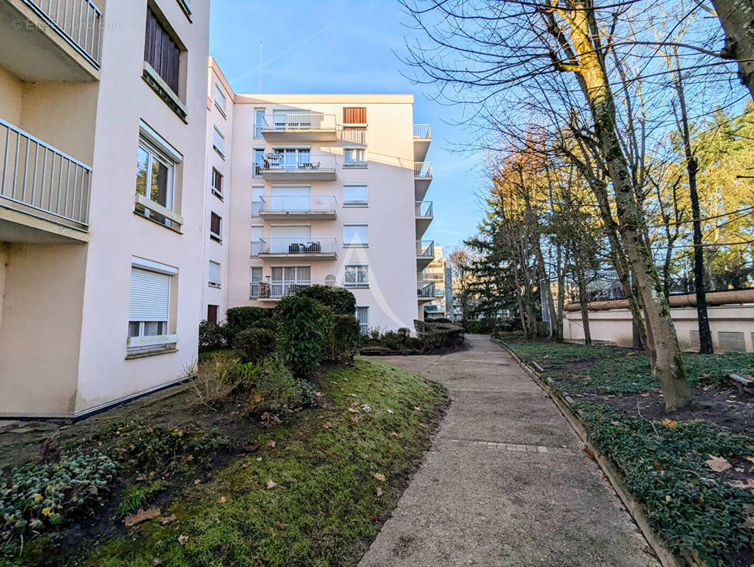 Appartement à VAIRES-SUR-MARNE