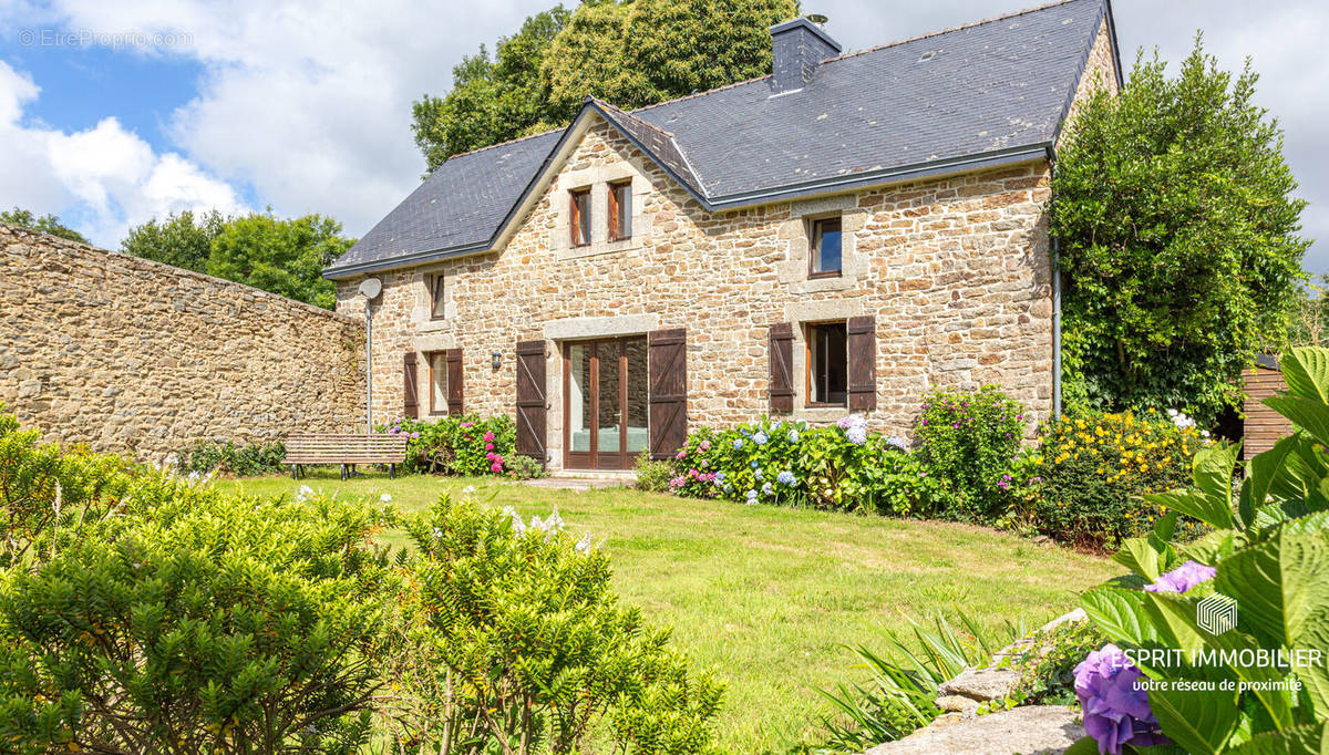 Maison à RIEC-SUR-BELON