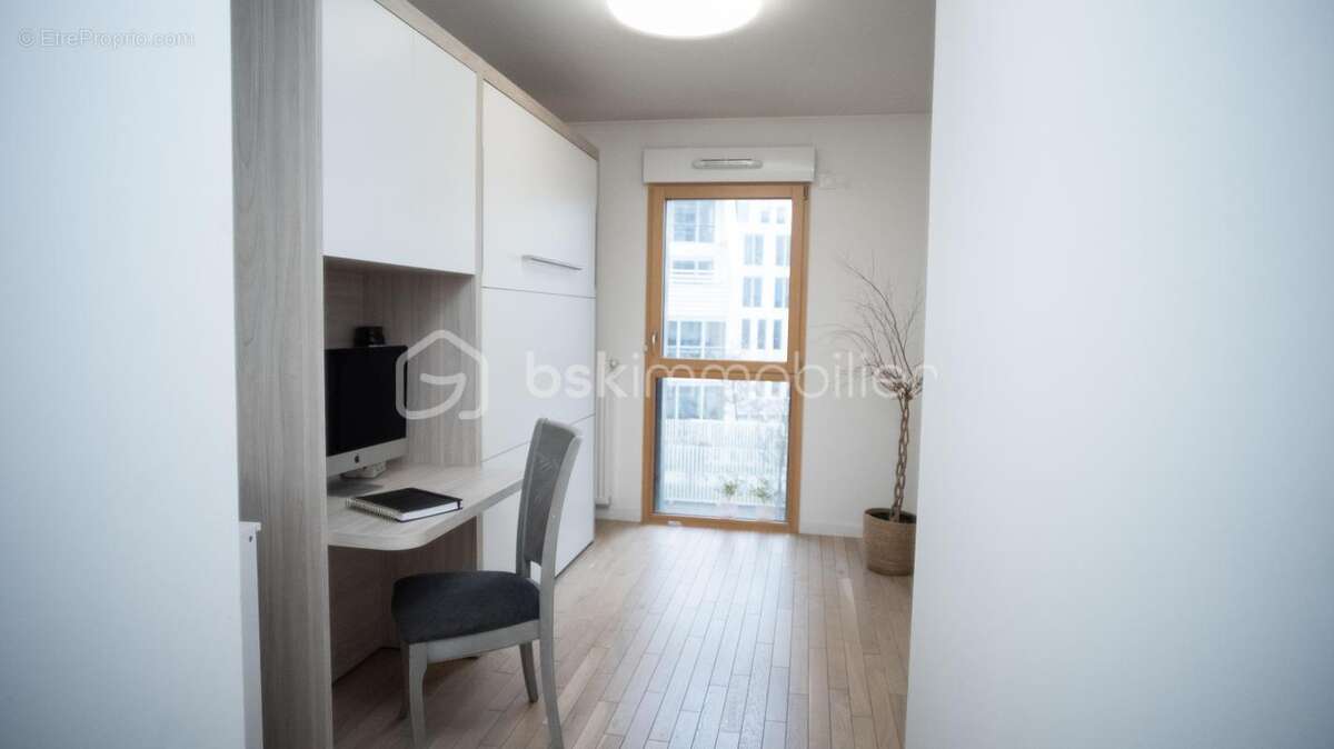 Appartement à NANTERRE