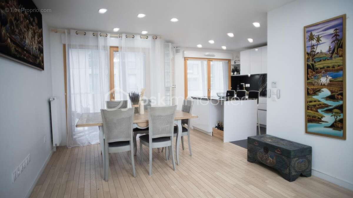 Appartement à NANTERRE