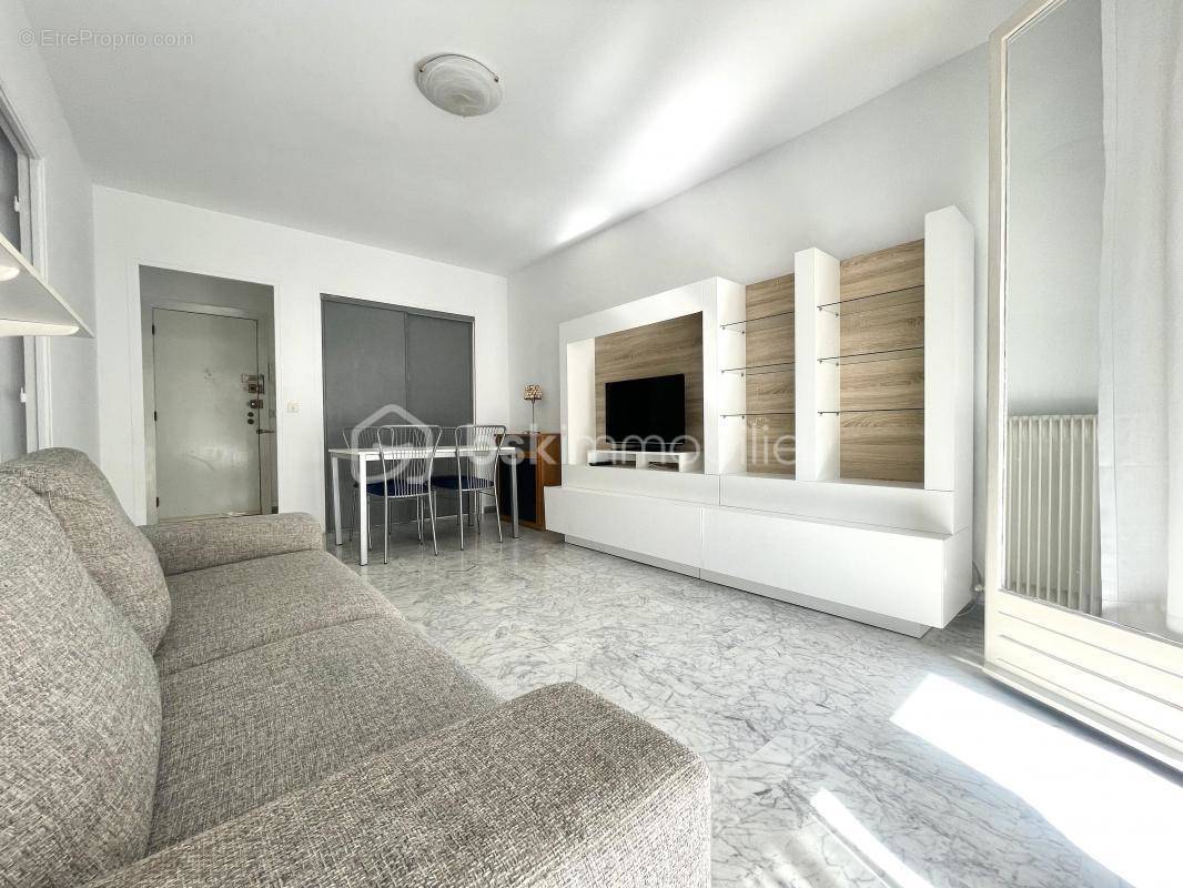 Appartement à ROQUEBRUNE-CAP-MARTIN