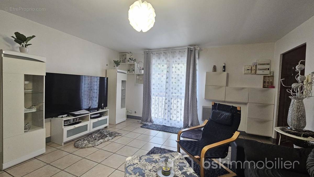 Appartement à CLICHY-SOUS-BOIS