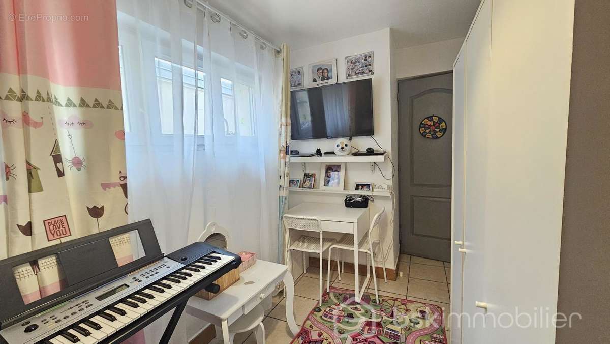 Appartement à CLICHY-SOUS-BOIS