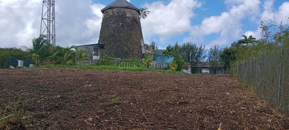 Terrain à PORT-LOUIS