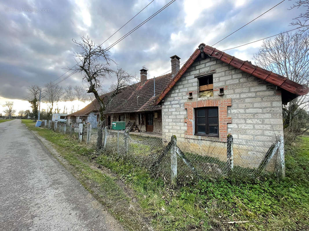 Maison à BLETTERANS