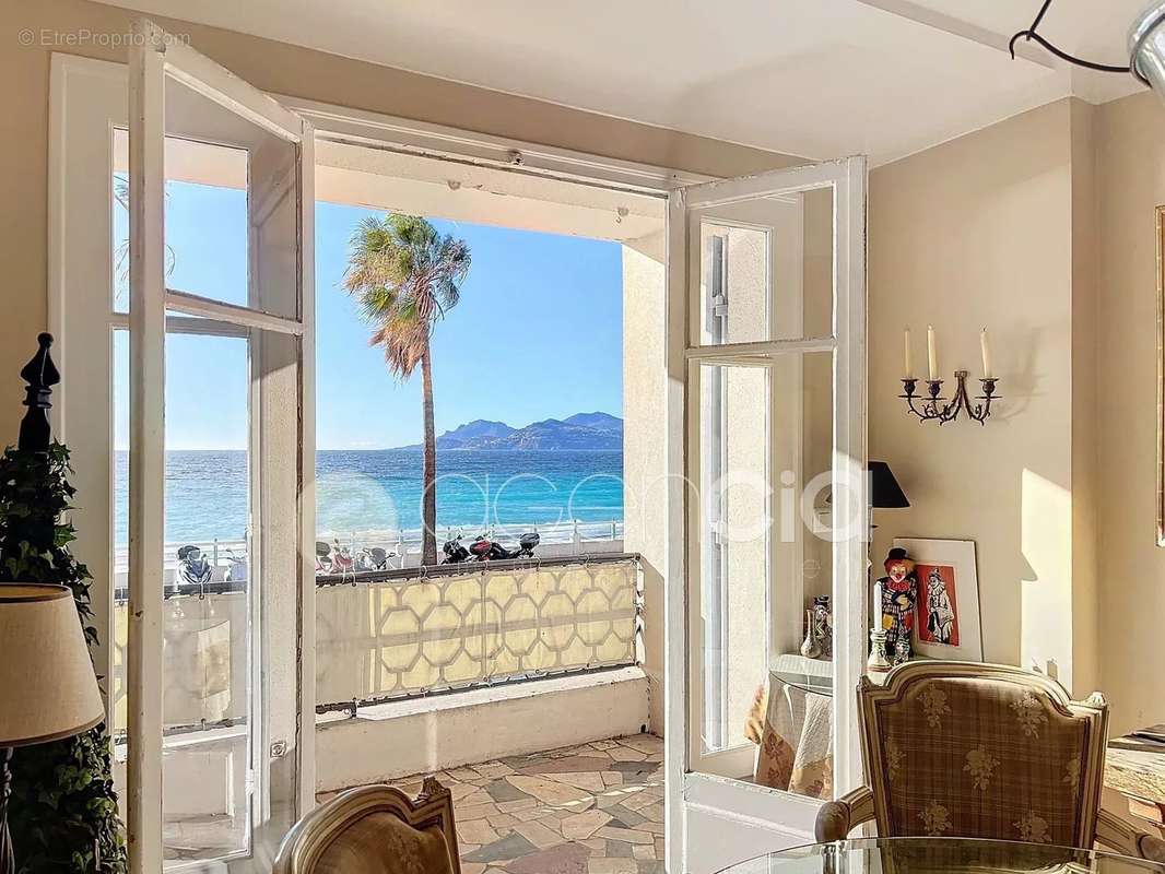 Appartement à CANNES