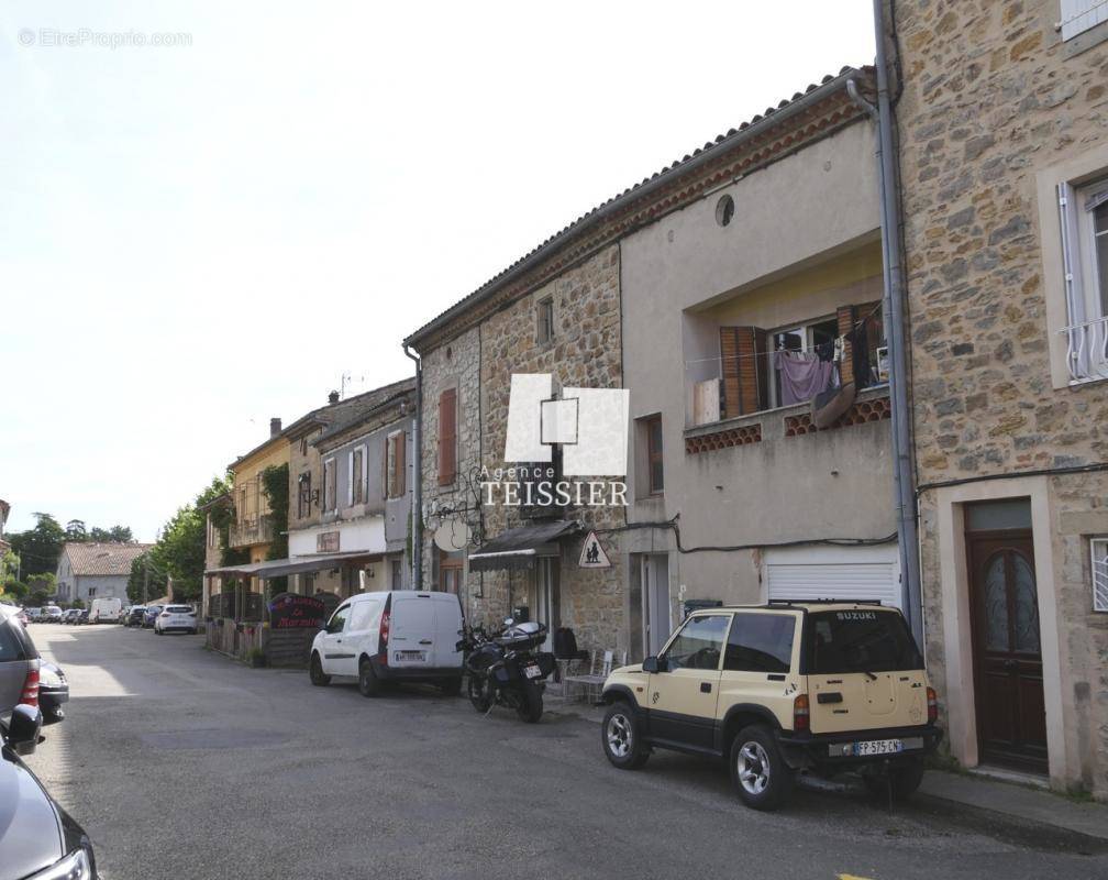 Appartement à SAINT-PAUL-LE-JEUNE