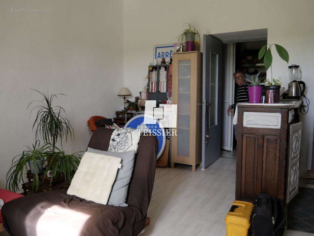 Appartement à SAINT-PAUL-LE-JEUNE