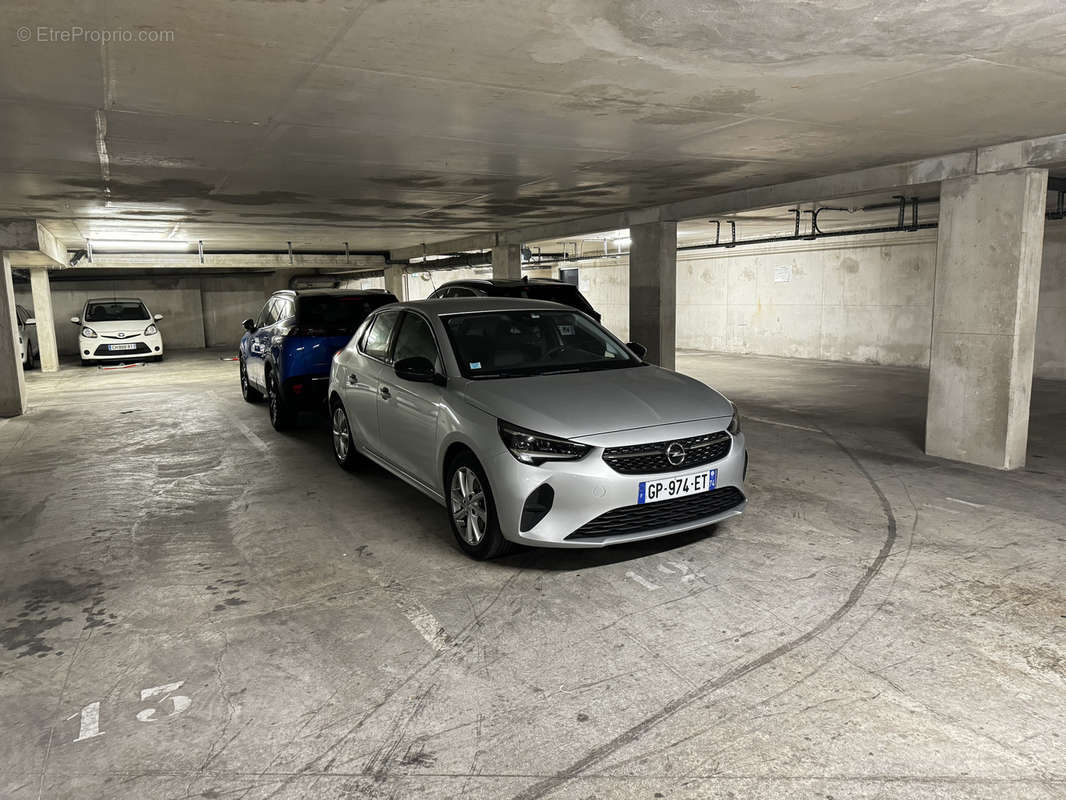 Parking à MARSEILLE-10E