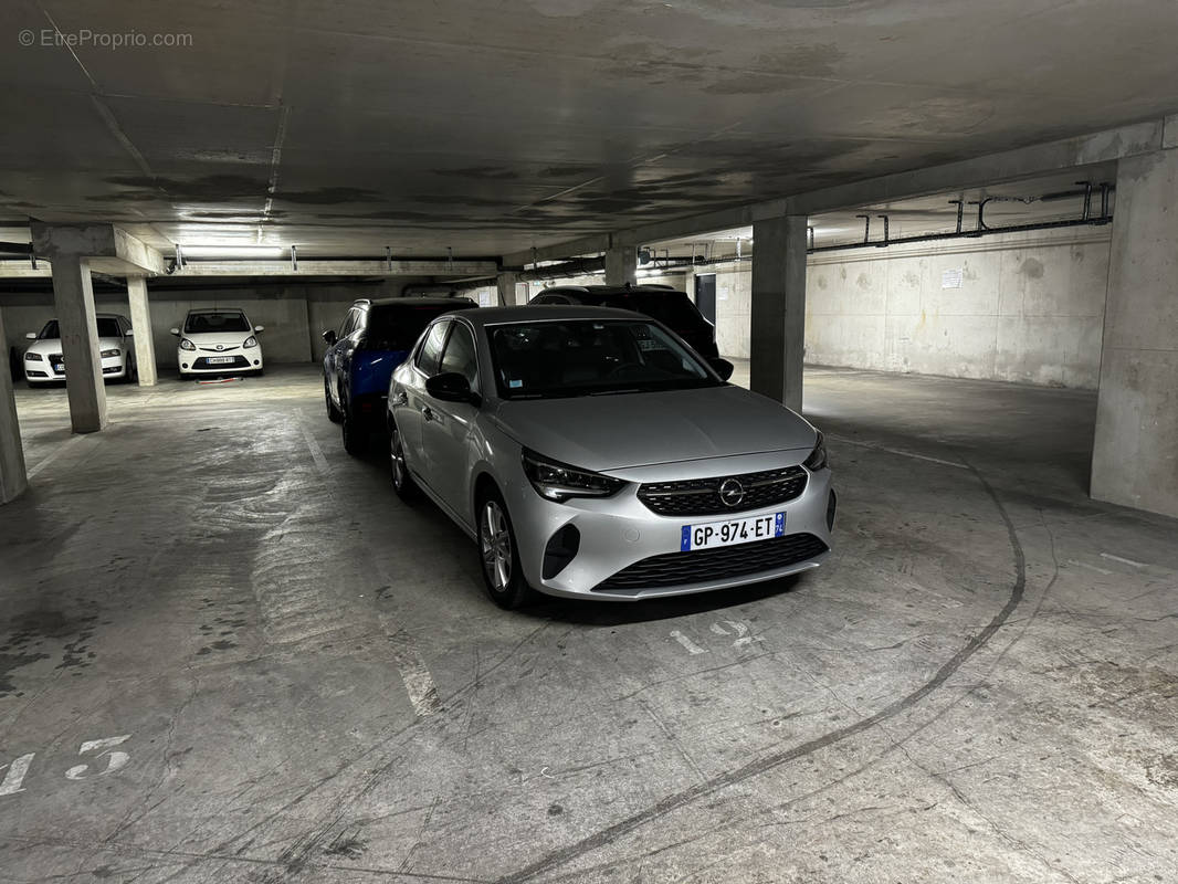 Parking à MARSEILLE-10E