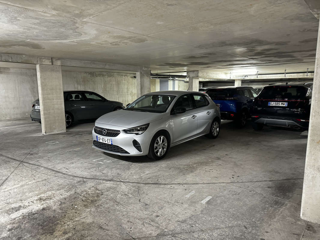 Parking à MARSEILLE-10E