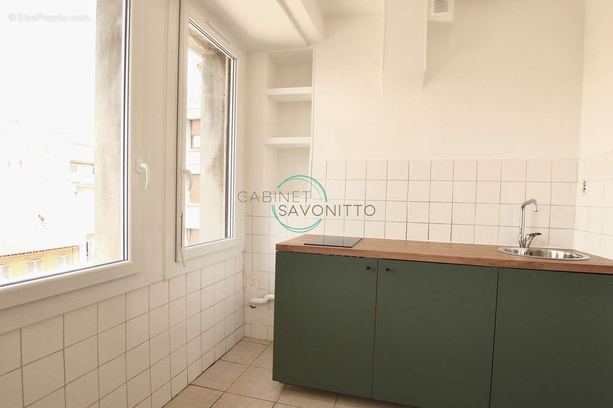 Appartement à MARSEILLE-1E