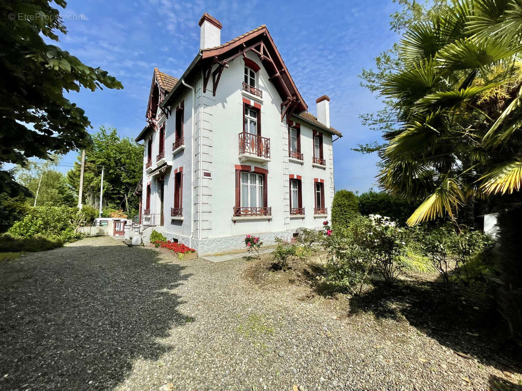 Maison à VIC-EN-BIGORRE