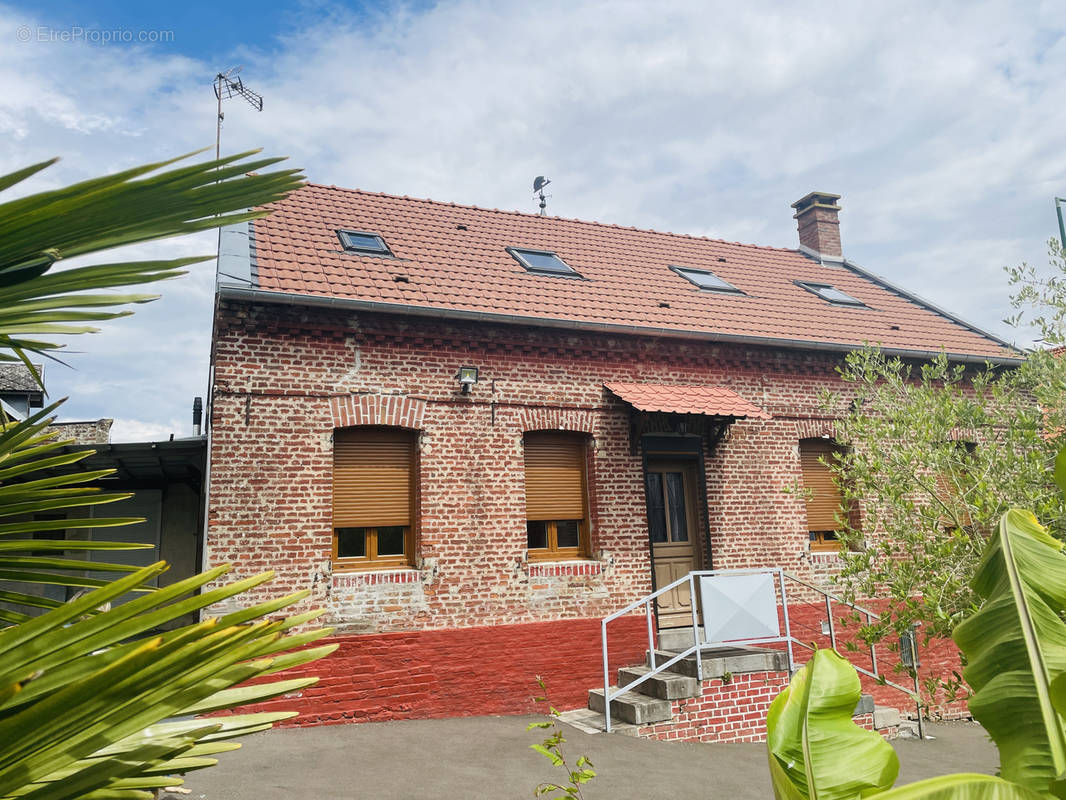 Maison à SAINT-QUENTIN