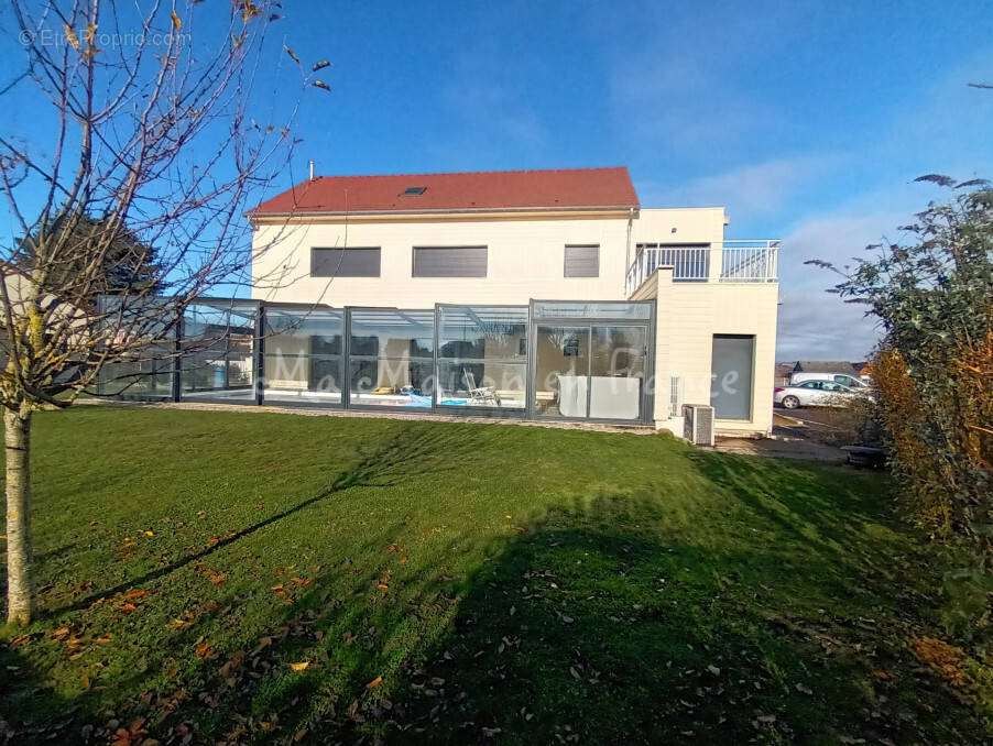 Maison à SAINT-POURCAIN-SUR-SIOULE