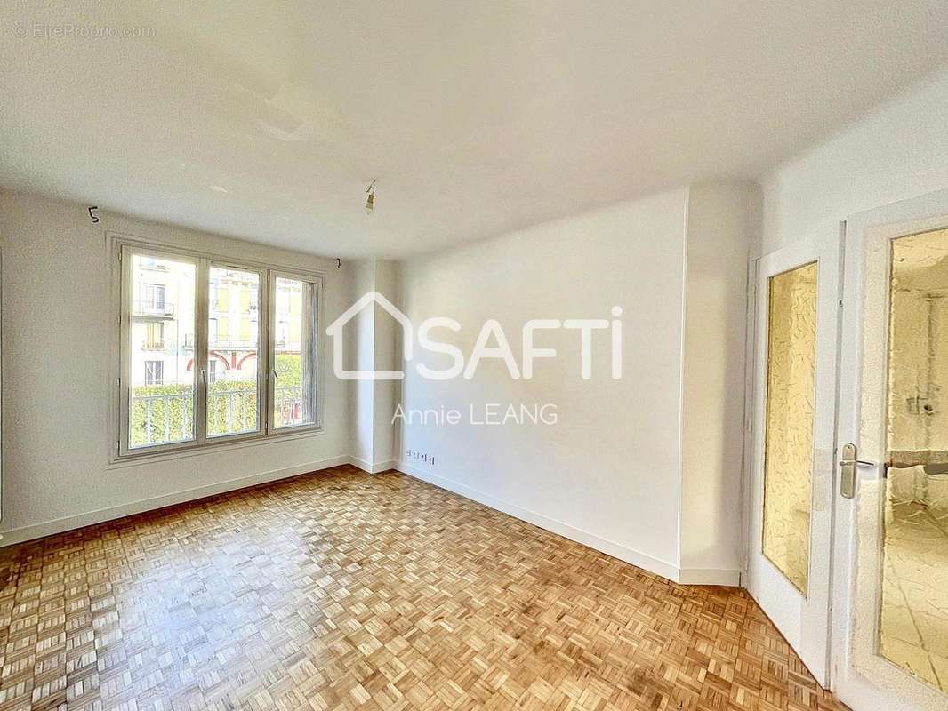 Photo 2 - Appartement à SAINT-DENIS