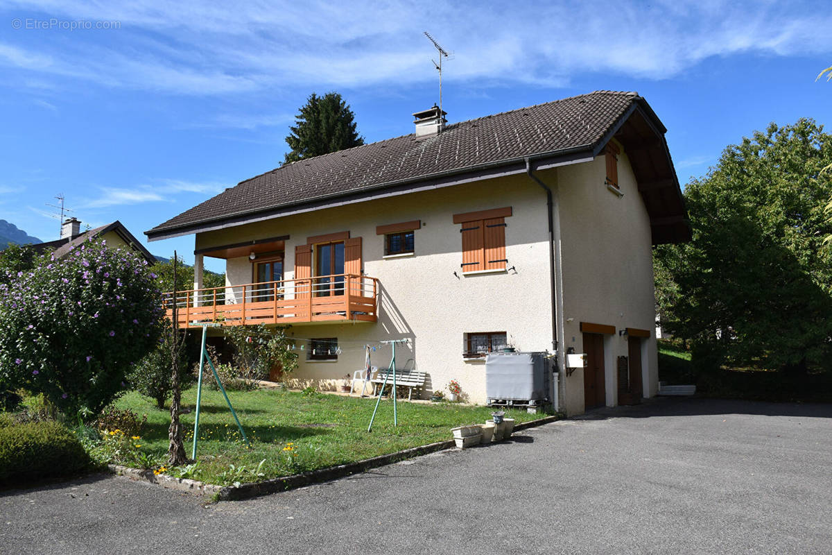 Maison à SAINT-PIERRE-EN-FAUCIGNY