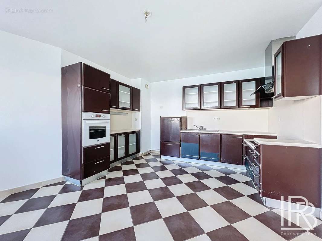 Appartement à MARSEILLE-7E