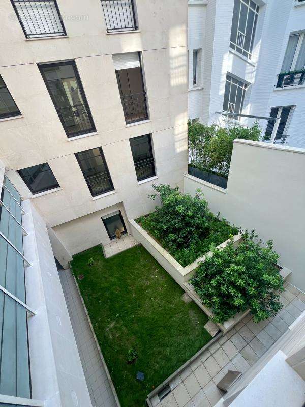 Appartement à LEVALLOIS-PERRET