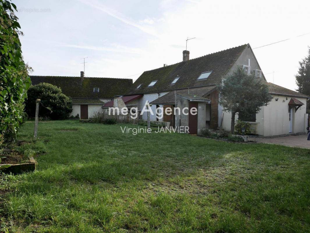 Maison à NOYERS-SUR-CHER