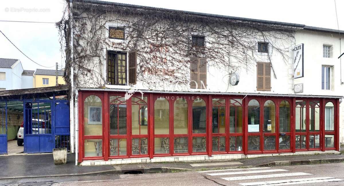 Appartement à VAUCOULEURS