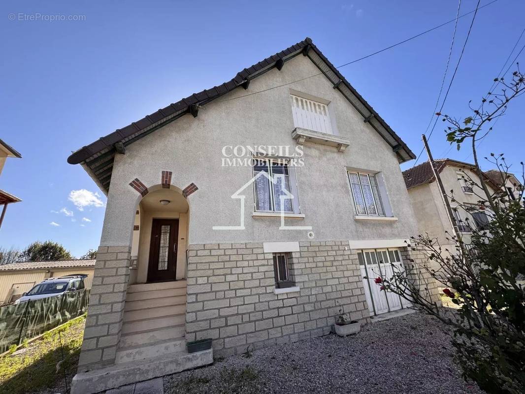 Maison à JOIGNY