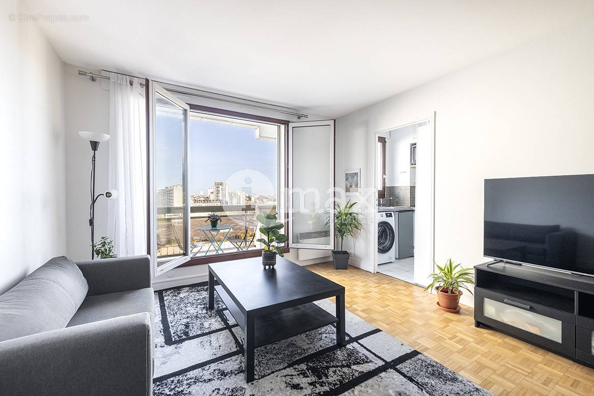 Appartement à COURBEVOIE