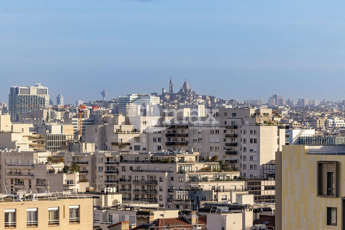 Appartement à COURBEVOIE