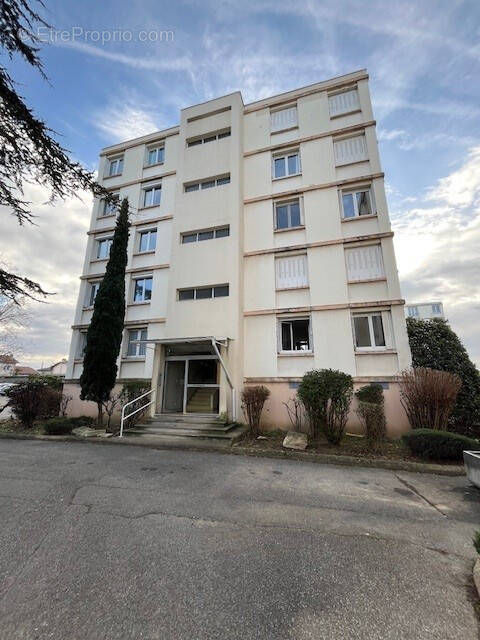 Appartement à SAINT-FONS