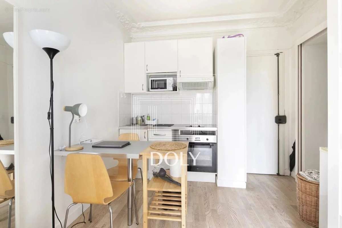 Appartement à PARIS-7E