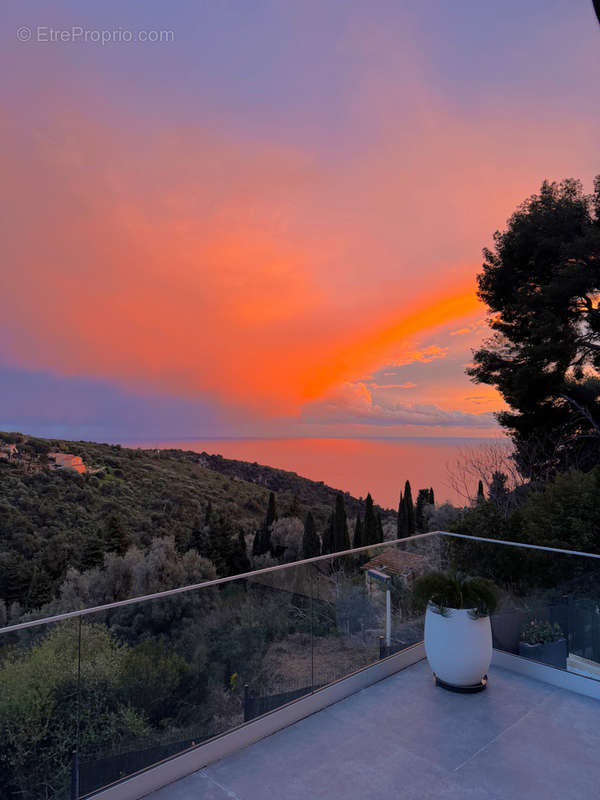 Maison à EZE