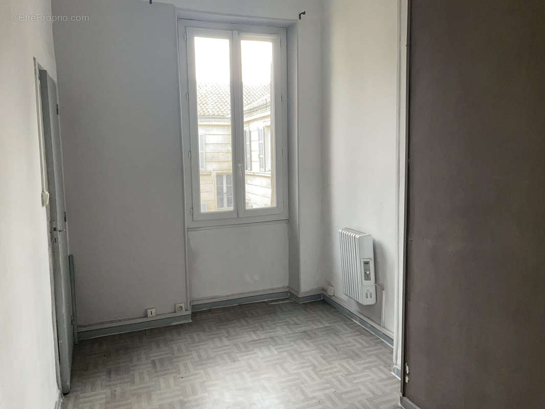 Appartement à MARSEILLE-2E