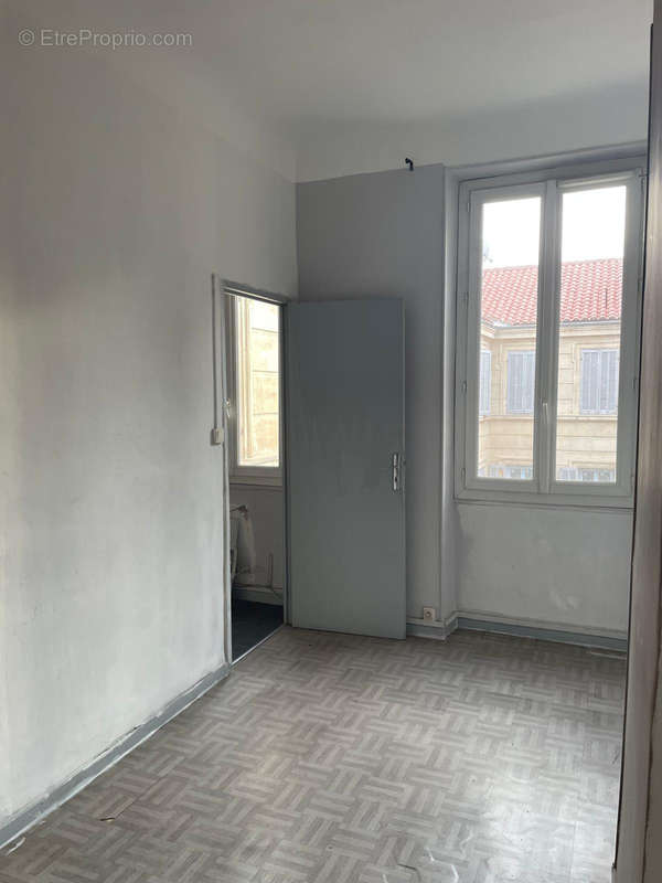 Appartement à MARSEILLE-2E