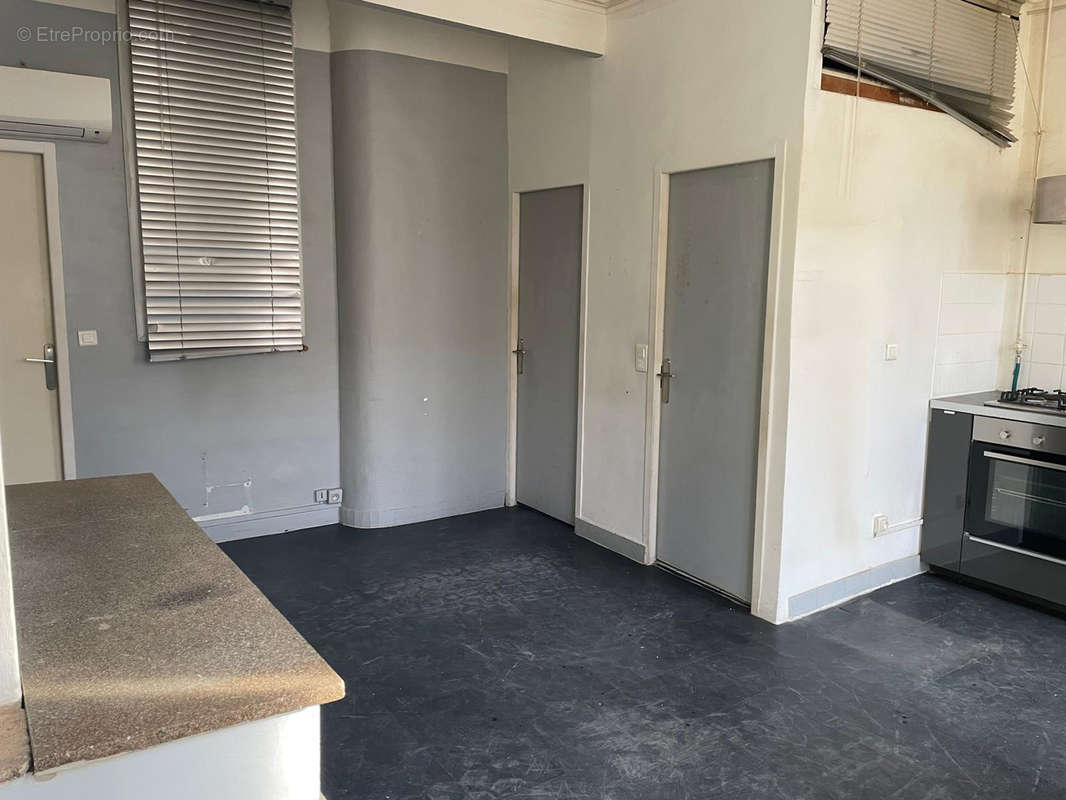 Appartement à MARSEILLE-2E