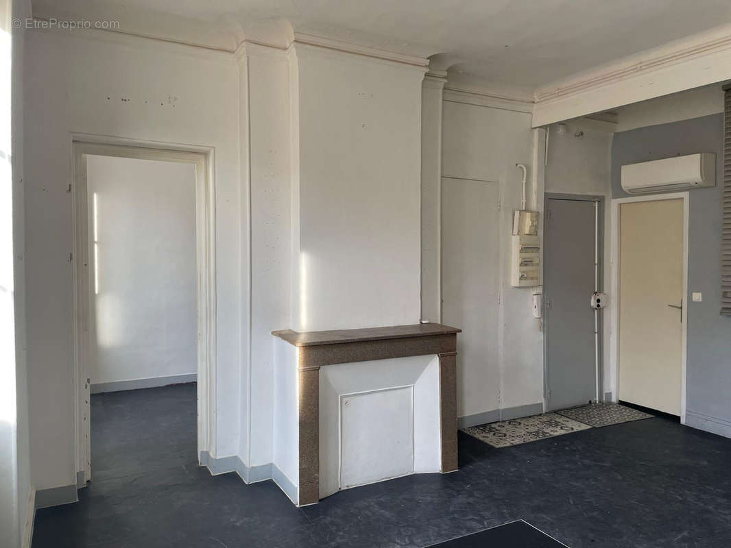 Appartement à MARSEILLE-2E